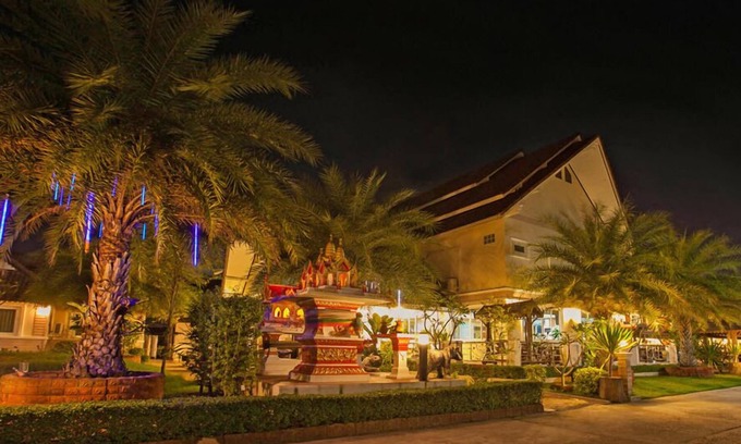 Nok Mueang Hotel | Budget-Friendly Retreat at Thon Koon Resort with Kitchen
