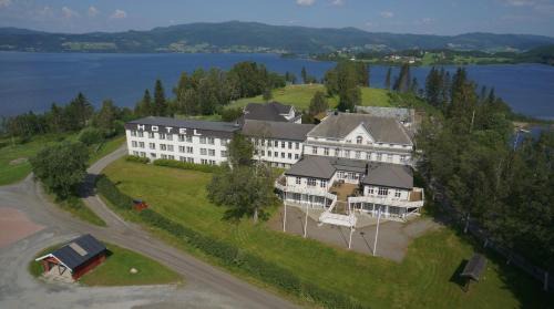 Selbu Hotel | Explore Thon Partner Hotel Selbusjøen: Pet-Friendly Retreat