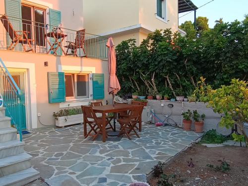 Posidonia House | Experience Comfort at Thor Freyjas of Poseidonia Syros