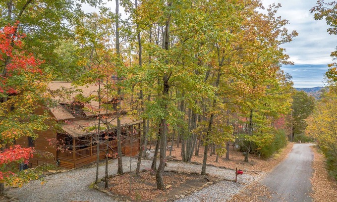 Sautee Nacoochee Cabin | Inviting Three Bears Cabin: Private Mountain Getaway with Spa