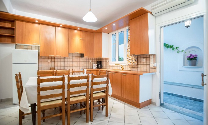 Paros Apartment | Exceptional Three Bedroom Apartment Steps from Livadia Beach