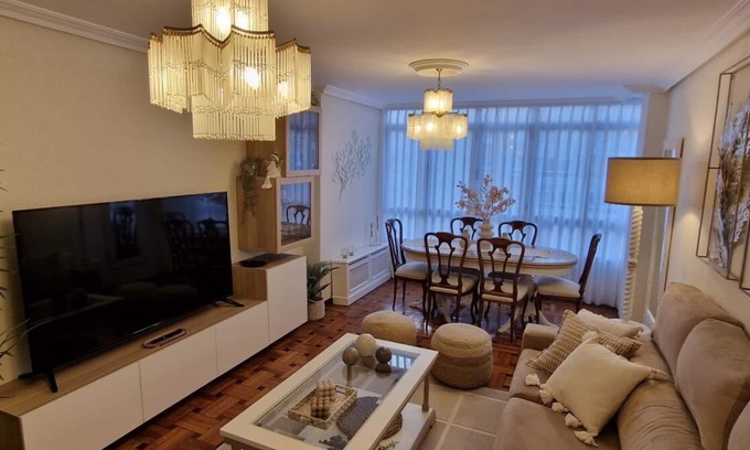 Gijon Apartment | Perfect Three-Bedroom Apartment with Spa & Kitchen Access