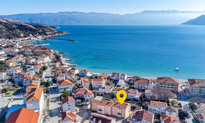 Baska Apartment | Oceanfront Three Bedroom Apartment with Sea View in Baška