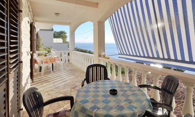 Zavalatica Apartment | Sea View Three-Bedroom Apartment in Zavalatica, Korčula