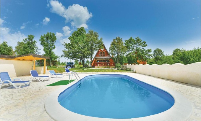 Municipality of Gracac House | Spacious Three-Bedroom Getaway in Gracac with Pool