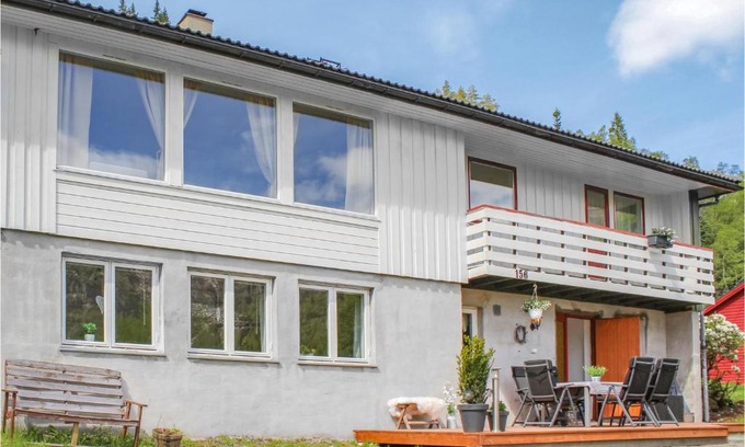 Lindas House | Beautiful Vikanes Home with Kitchen & Family-Friendly Amenities