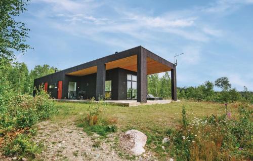 Holmsjo House | Family-Friendly Retreat in Holmsj with Fully Equipped Kitchen