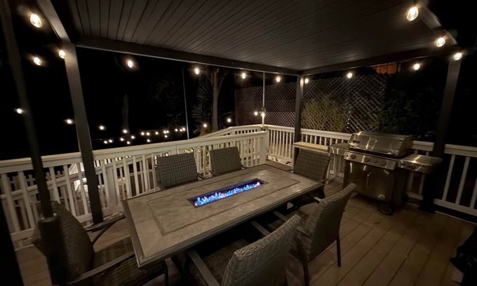 Avalon House | Ultimate Catalina Retreat: 3-Bedroom Oasis with Hot Tub