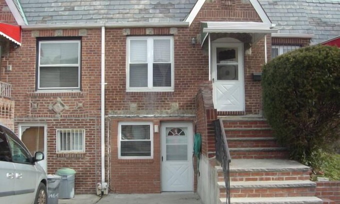 Queens Apartment | Inviting Three Bedroom NY Apartment with Breakfast Included