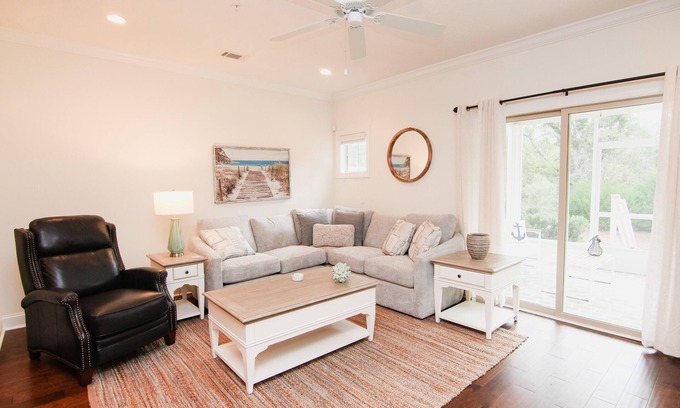 Epworth Acres House | Inviting Three-Bedroom Retreat with Oceanfront Views