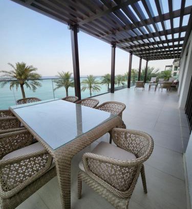 Al-Fujairah Resort | Beautiful Three Bedrooms Apartment at Address Residence Fujairah