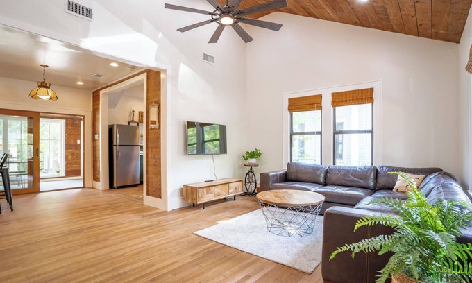 Chestnut House | Discover Three Houses: Ideal Family Retreat Near Downtown