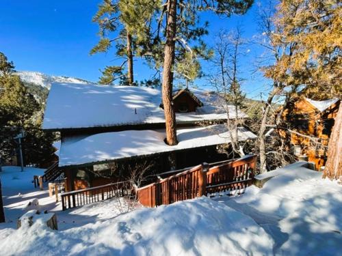 Upper Moonridge House | Three Little Birds - Craftsmanship Near Ski Resorts & Game Room