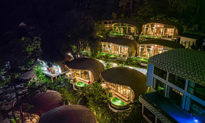 Nanai Road Hotel | Indulge at Three Monkeys Villas: Oceanfront Bliss Awaiting