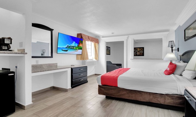 Three Rivers Hotel | Family-Friendly Comfort at OYO Hotel Three Rivers TX