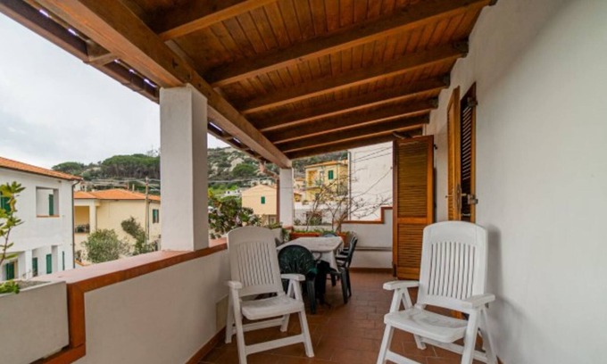 Seccheto Apartment | Experience Relaxation at CLARA VISTA MARE with Breakfast
