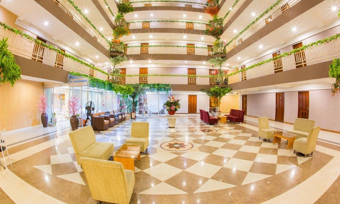 Hua Mak Hotel | Discover Three Seasons Place: Family-Friendly Comfort Awaits