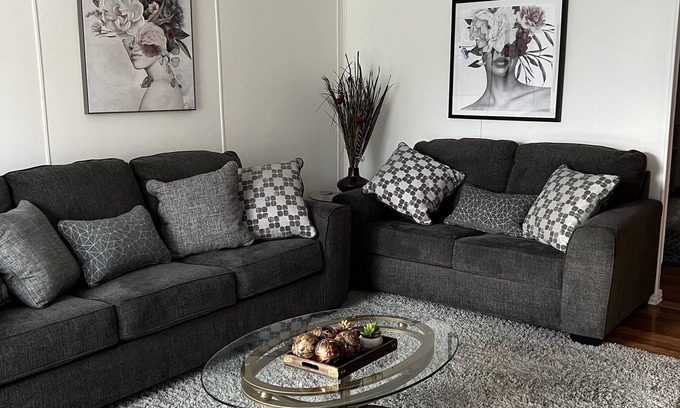 Gainesville House | Family-Friendly Stay at Three Sisters Duplex with Kitchen