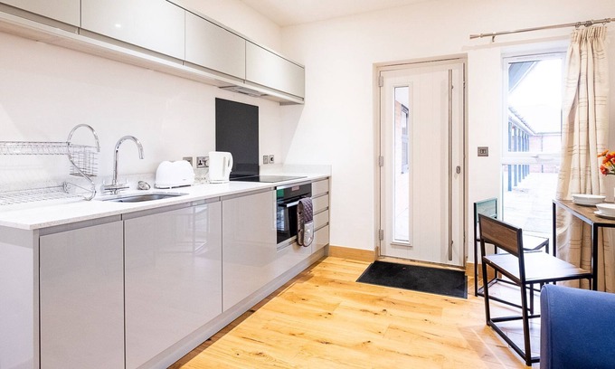 Pettistree Cottage | Cozy Three Tuns Apartments - Perfect for 2 Guests