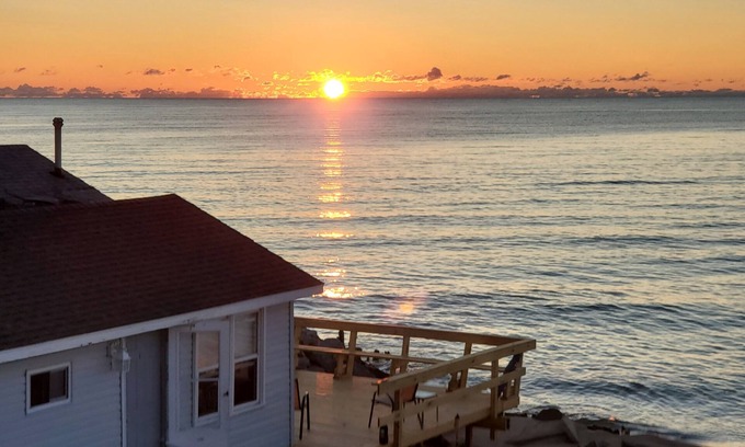 Oscoda Cabin | Spacious Three-Bedroom Retreat with Kitchen and Deck