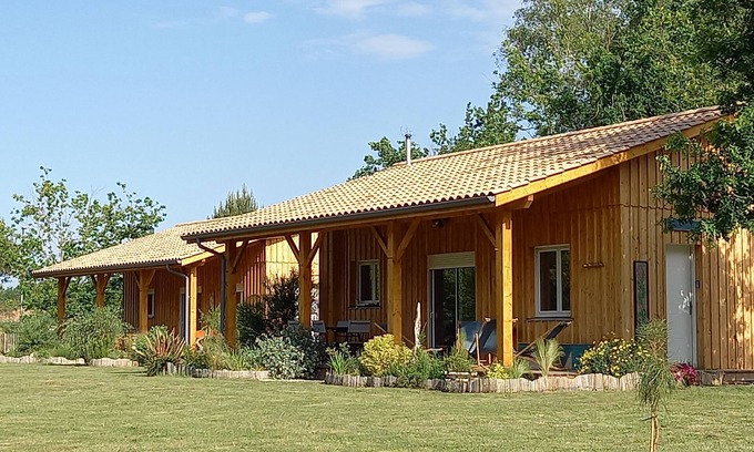 Grayan-Et-L'Hopital House | Idyllic Retreat: Wooden Houses with Ocean Views & Spa