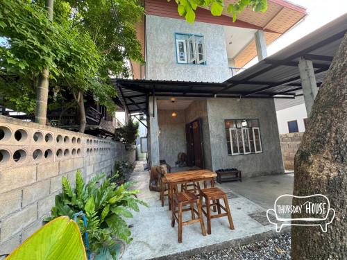 Su Thep House | Thursday House Great for work and rest near city and nature