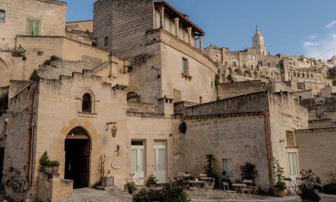 Sasso Barisano House | Premier Thymus Residence with Spa and Family-Friendly Perks