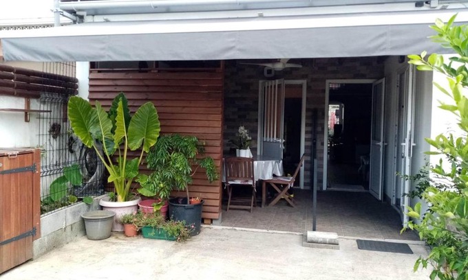 Saint-Benoit House | Family-Friendly Stay at Ti case Les Girofles - Rated 9/10