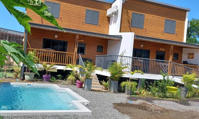 Etang Sale Les Bains House | Discover Ti CAZE RAMSA: Family-Friendly with Pool Access