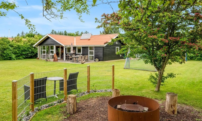 Skaven Strand House | "Tian" - 400m to the inlet by Interhome