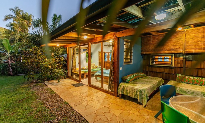 Moorea-Maiao Apartment | Inviting Studio Tiare: Child-Friendly Comfort Awaits