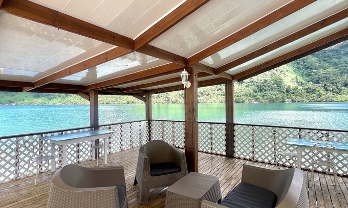 Teahupoo Ski Chalet | Discover Tiare - Faaroa Bay Villa with Pool & Restaurant
