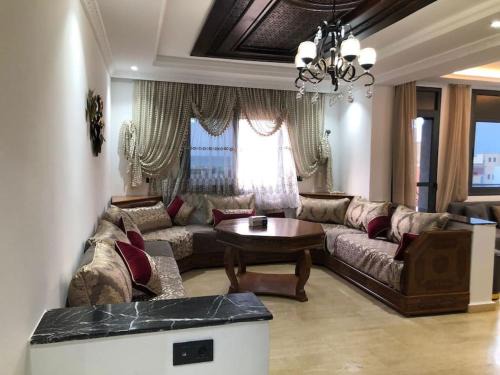 Ras Kebdana Apartment | Family-Friendly Retreat by the Seaside for Memorable Getaways