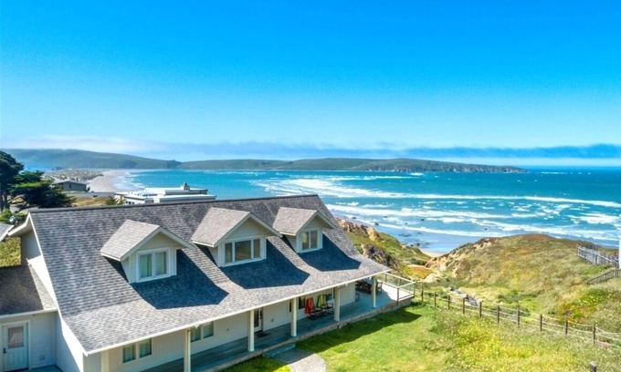 Dillon Beach House | Beachside Bliss: Tide Pool with Hot Tub & Ocean Views