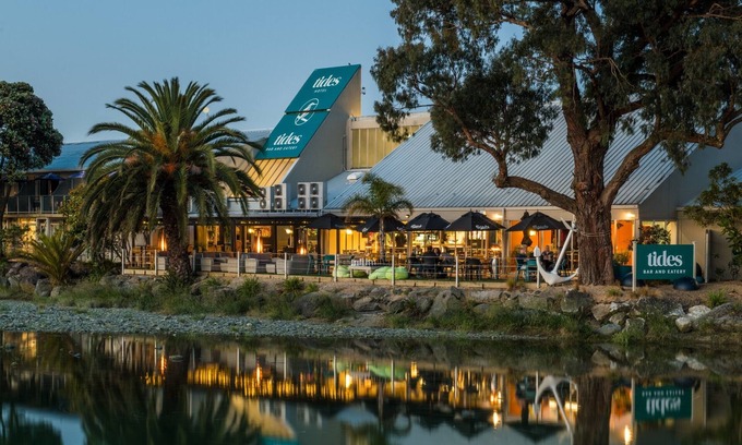 Nelson Hotel | Discover Tides Hotel: 4-Star Stay with Pool & Breakfast