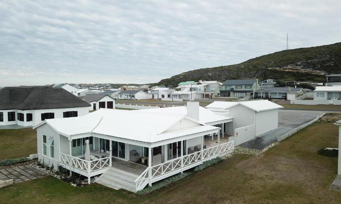 L'Agulhas Apartment | Oceanfront Escape at Tides' Song - 4-Star Comfort Awaits