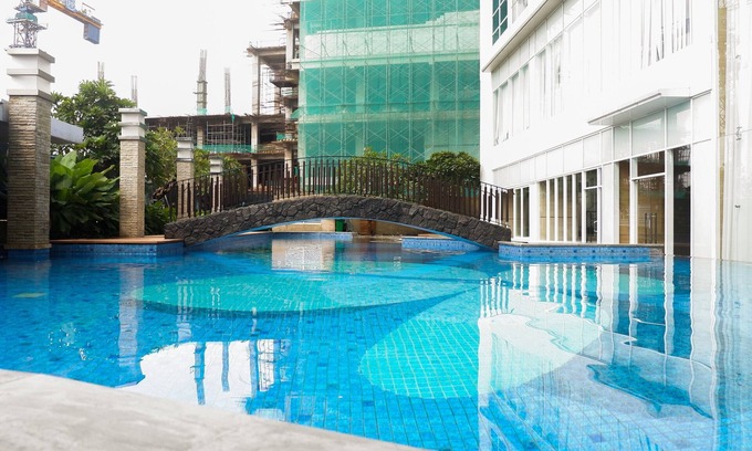 Suko Manunggal Apartment | Comfortable 2BR Retreat at Grand Sungkono Lagoon