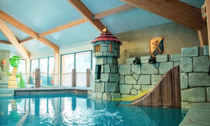 Lochem House | Cozy Chalet with Pool, Kitchen & Pet-Friendly Amenities
