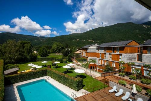 Biescas Hotel | Relax at Tierra de Biescas: Oceanfront Retreat with Spa