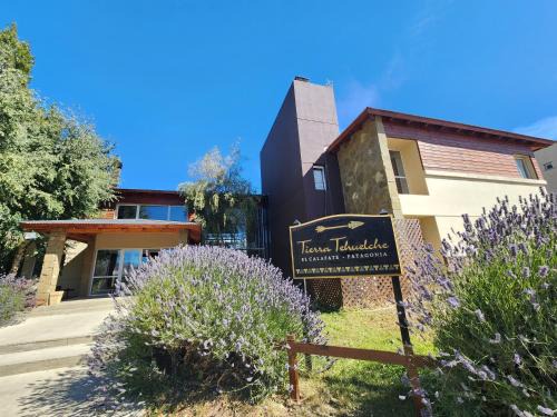 Macrozona Meseta Cerro Calafate Hotel | Cozy Tierra Tehuelche Hostería with Family-Friendly Amenities