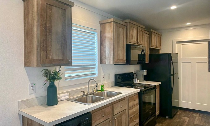 Highlands - Perkins Cottage | Guest Rated 10/10 at Tiger's Trail RV Resort: Pool & Spa