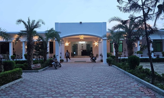 Palia Hotel | Tiger Tales Resort