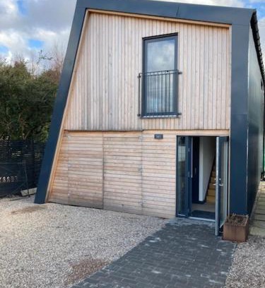 West Laroch Apartment | Welcoming Tigh Na Beithe: Family-Friendly with Breakfast Included