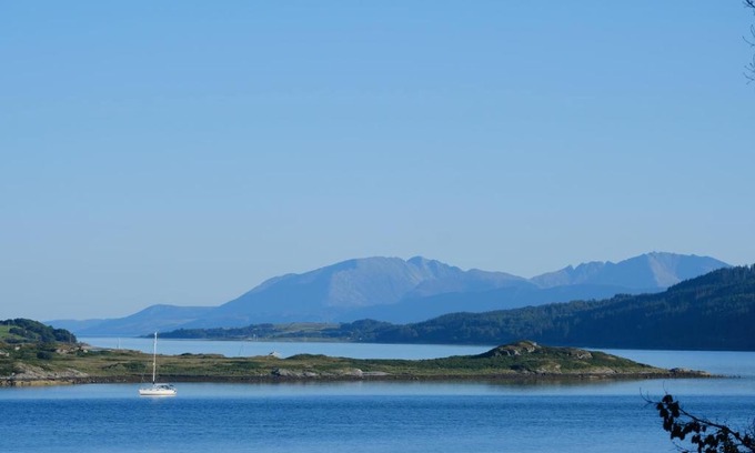 Tighnabruaich Apartment | Scenic Tighnabruaich Duplex Apartment with Ocean Views
