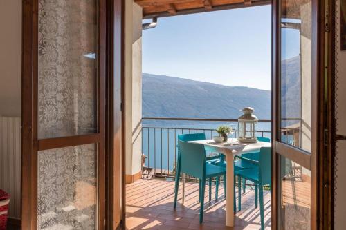 Oldesio Apartment | Pet-Friendly Tignale Bellevue: Family Getaway Awaits!