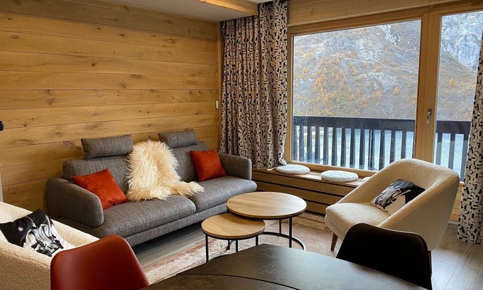 Tignes Apartment | Beautiful Tignes Appartement with Lake Views and Spa Access