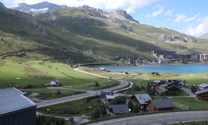 Val Claret Apartment | Unforgettable Stay at Tignes Val Claret with Spa & Views