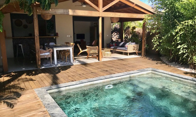 St Gilles-les-Bains House | Tilamp 1: Guest Rated 10/10 with Pool and Breakfast Options