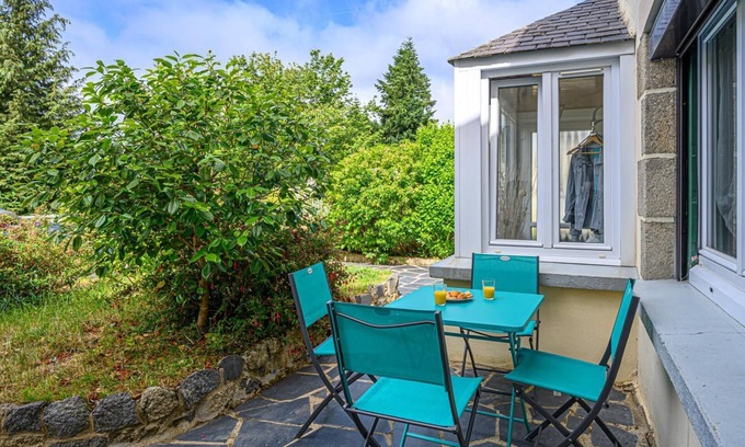 Quelven House | Top-Rated Tildren Gîte: Family-Friendly with Kitchen Access