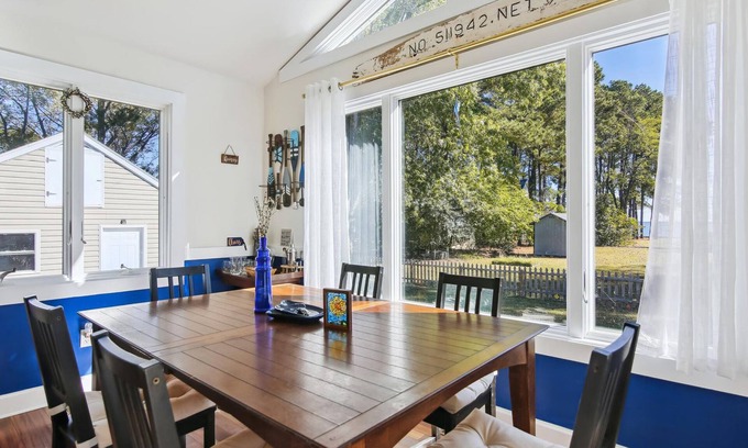 Tilghman House | Tilghman Hotel: Pet-Friendly Oasis with Fenced Yard
